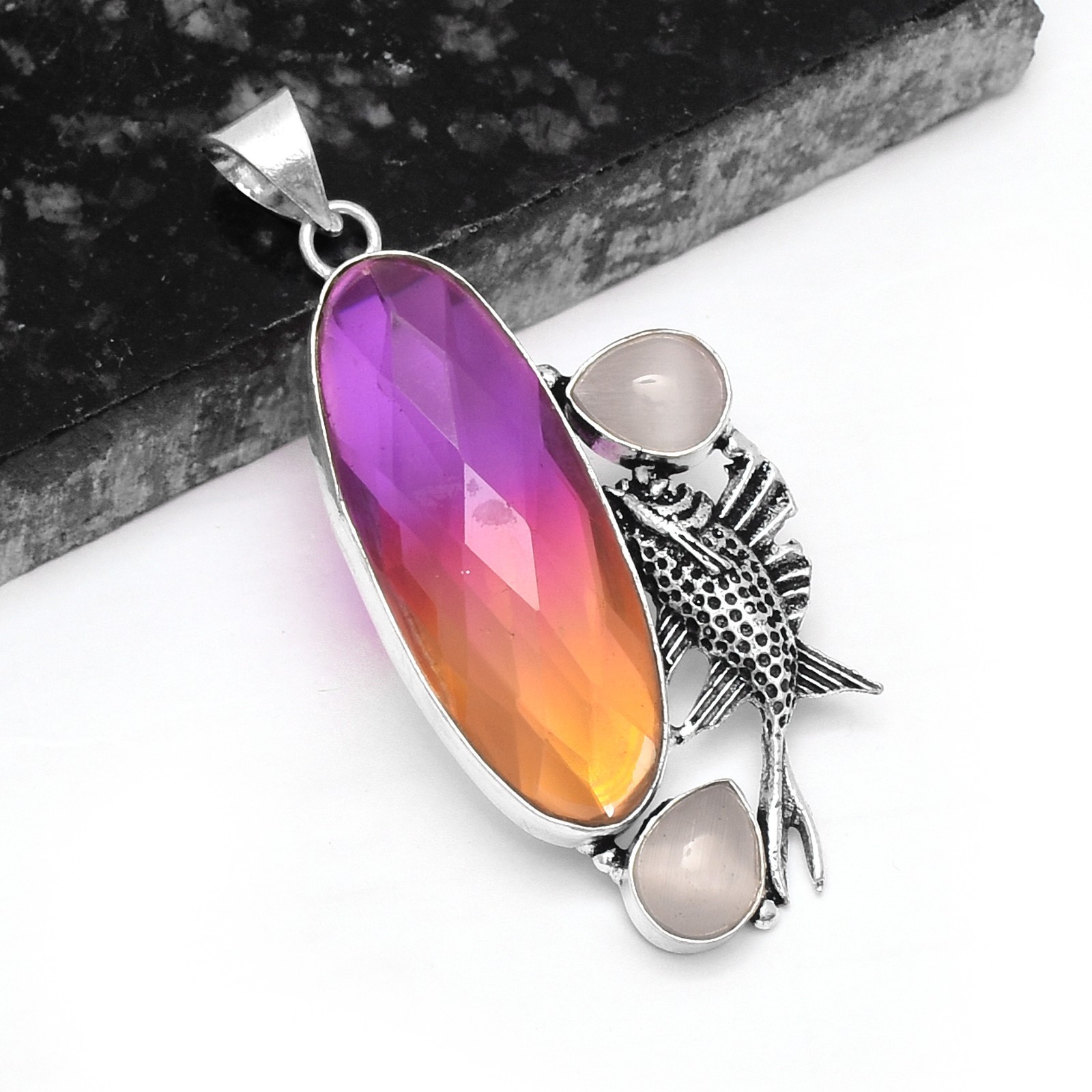 Bi-Color Gree Ovel Opal Ethnic Handmade Pendant Jewelry 2.48″ P-2274