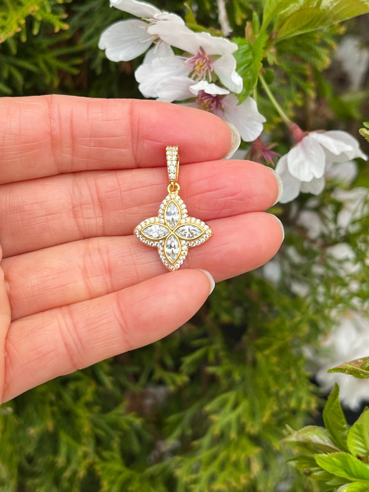 925 Sterling Silver CZ Gold Four Leaf Clover Flower Pendant Women 17mm0.67″/28mm