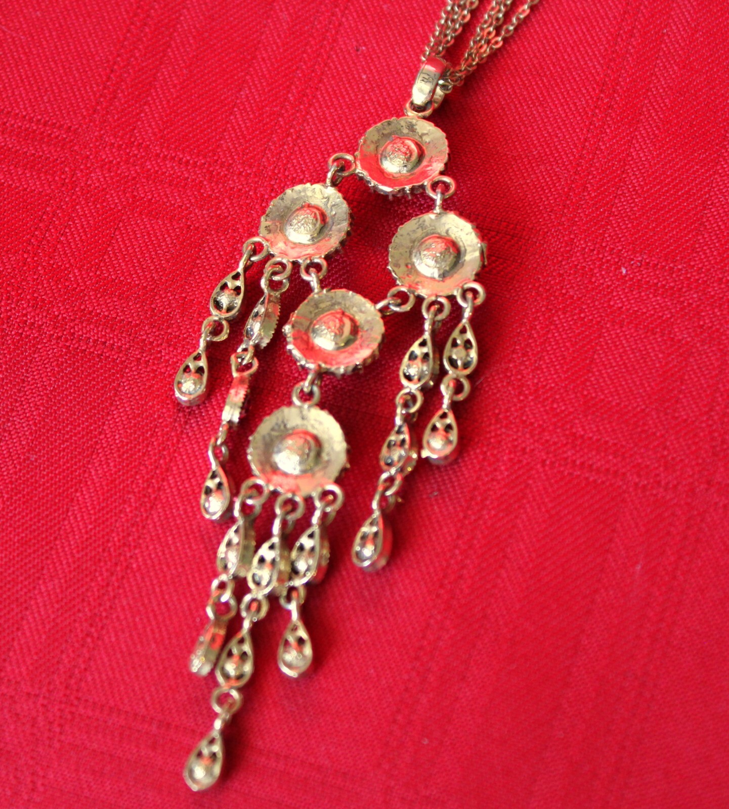 BARBIE WORTHY PINK CRYSTAL CHANDELIER NECKLACE ON TRIPLE STRAND GOLD TONE CHAIN