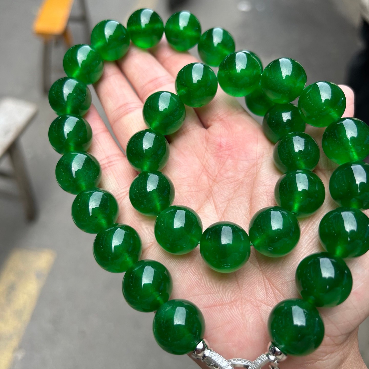 Luckly 17mm Nature round ice Green Burmese Jade Jadeite beads amulet Necklaces