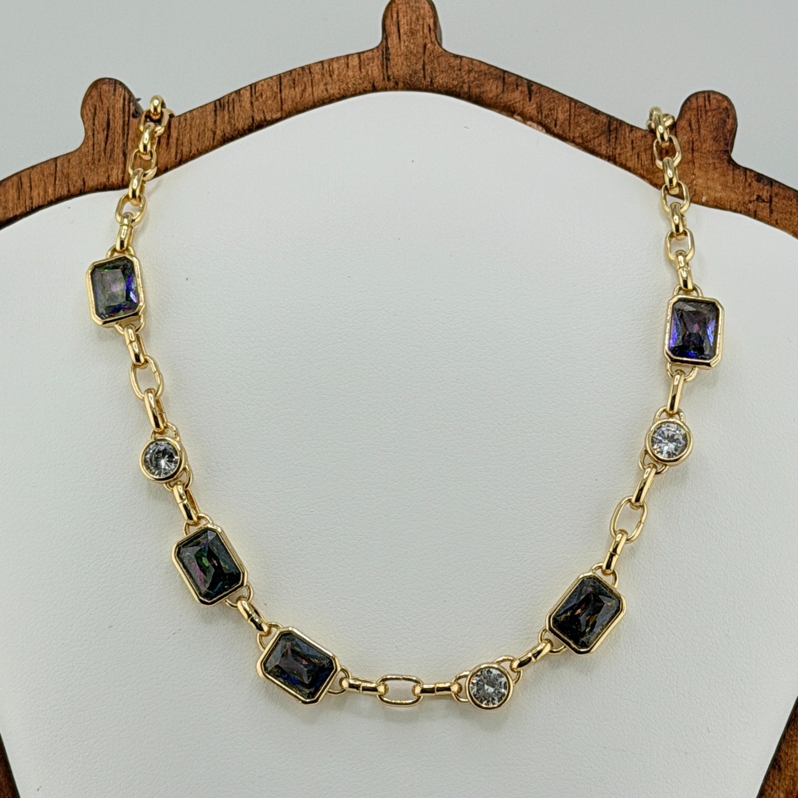 Bomb Party June Necklace “What Is Meant To Be Will Be” Alexandrite Yellow Gold
