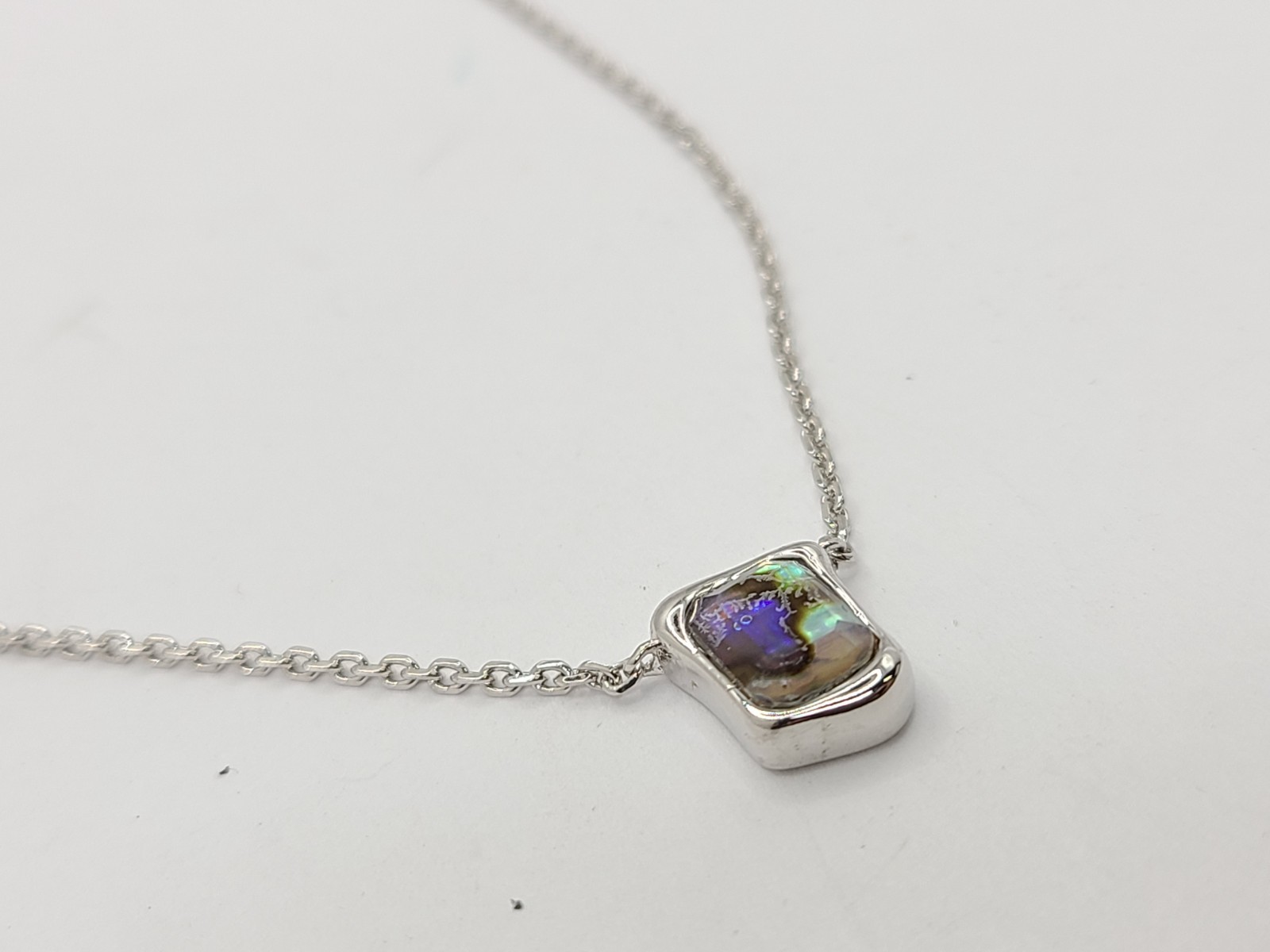Kate Spade Abalone/Silver, Cubic Zirconia Glass Stone, Adult Fashion, 16″ Chain
