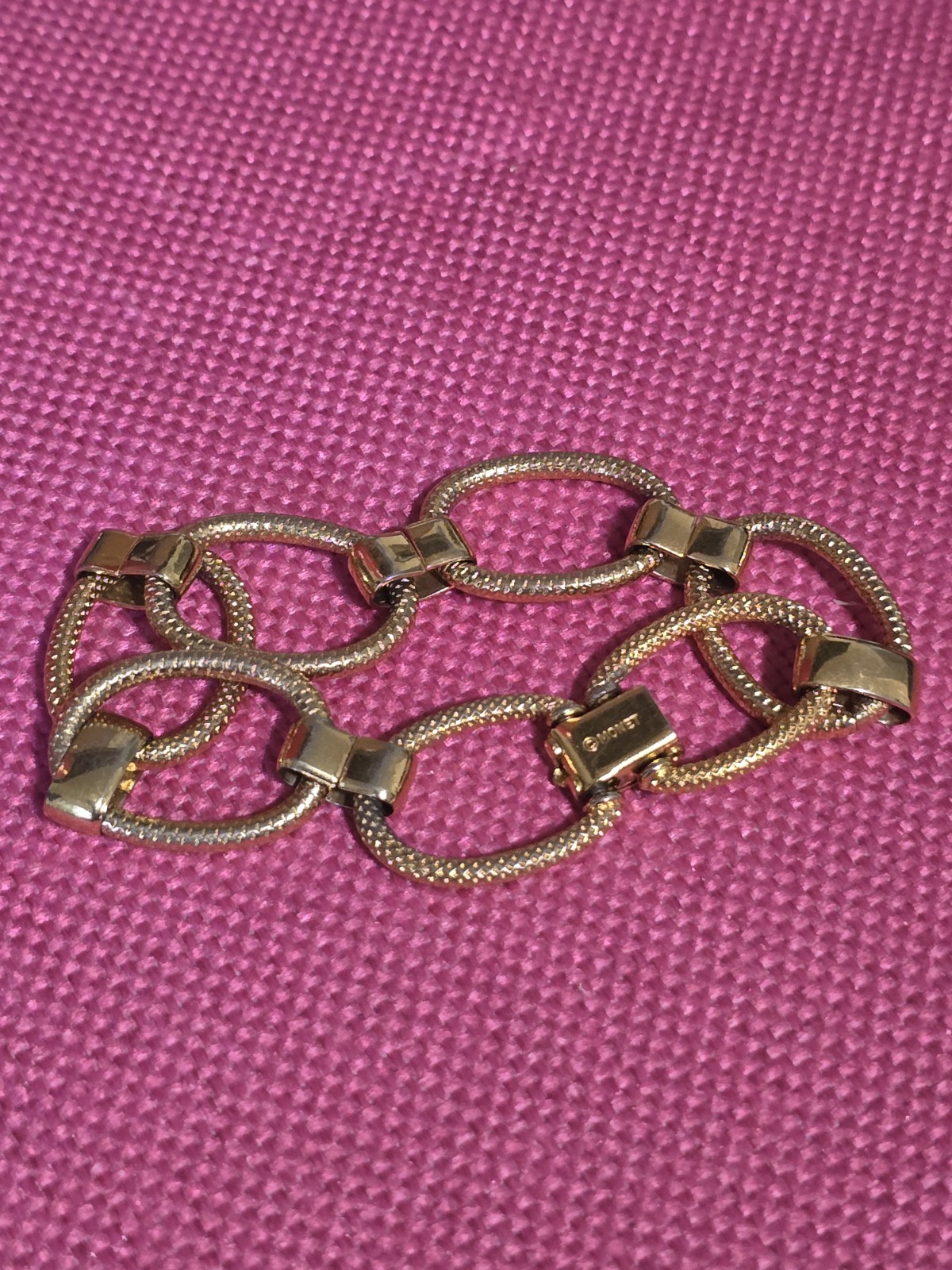 Monet Signed Gold Tone Metal Oval Link Chain Necklace Box Closure
