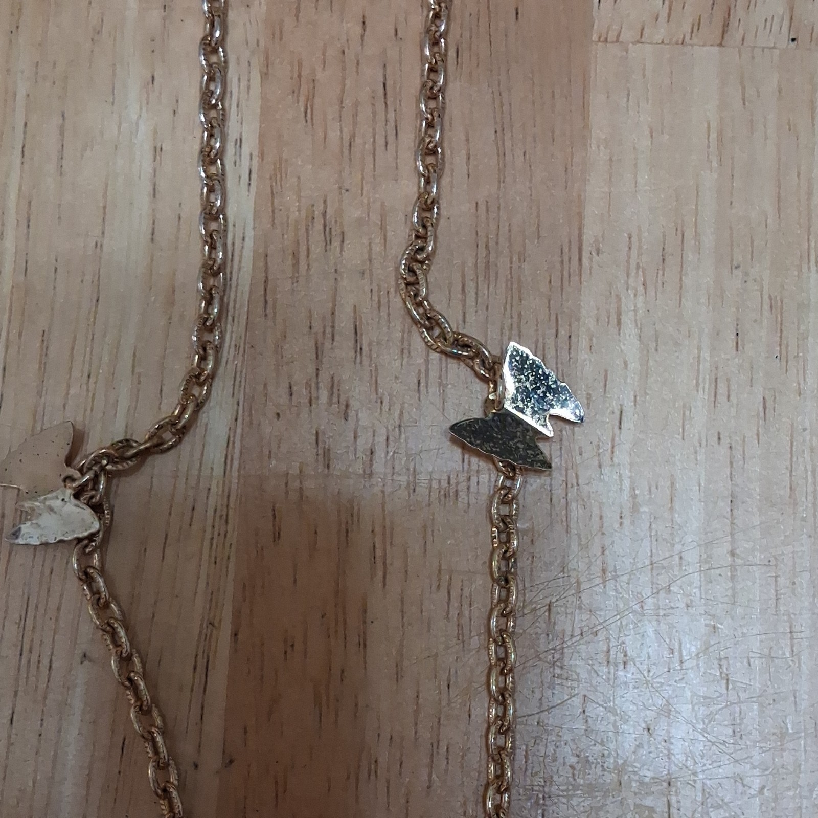 Gold Tone Oval Link Chain Necklace Butterfly Charm Pendant Adjustable Lobster