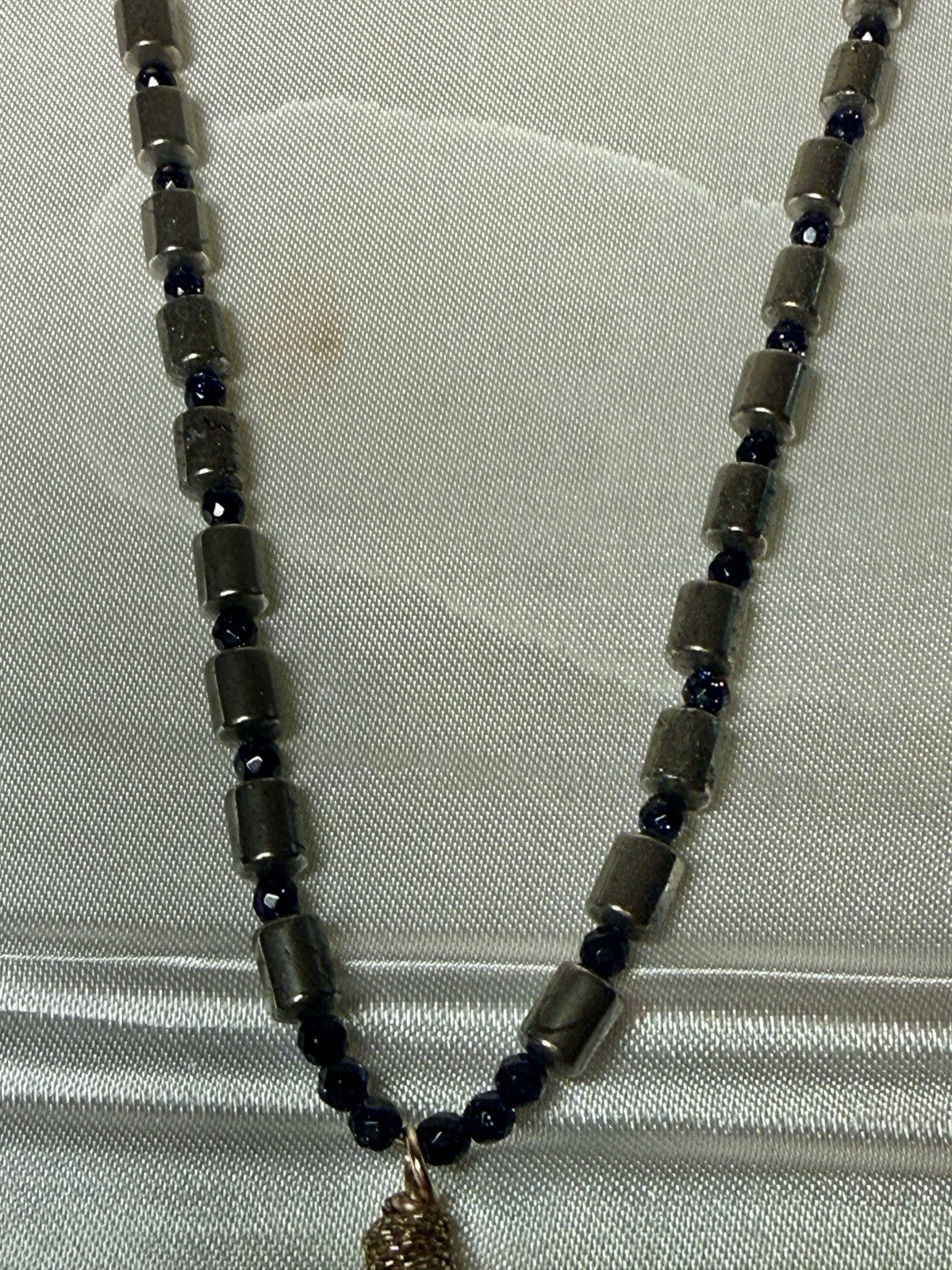 Dragon Pendant Necklace Black/Grey – Estate