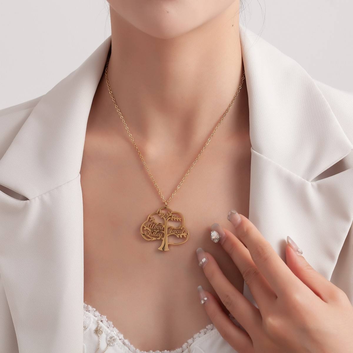 Personalized Tree of Life Name Necklace for Mother Family Names Pendant Jewelry