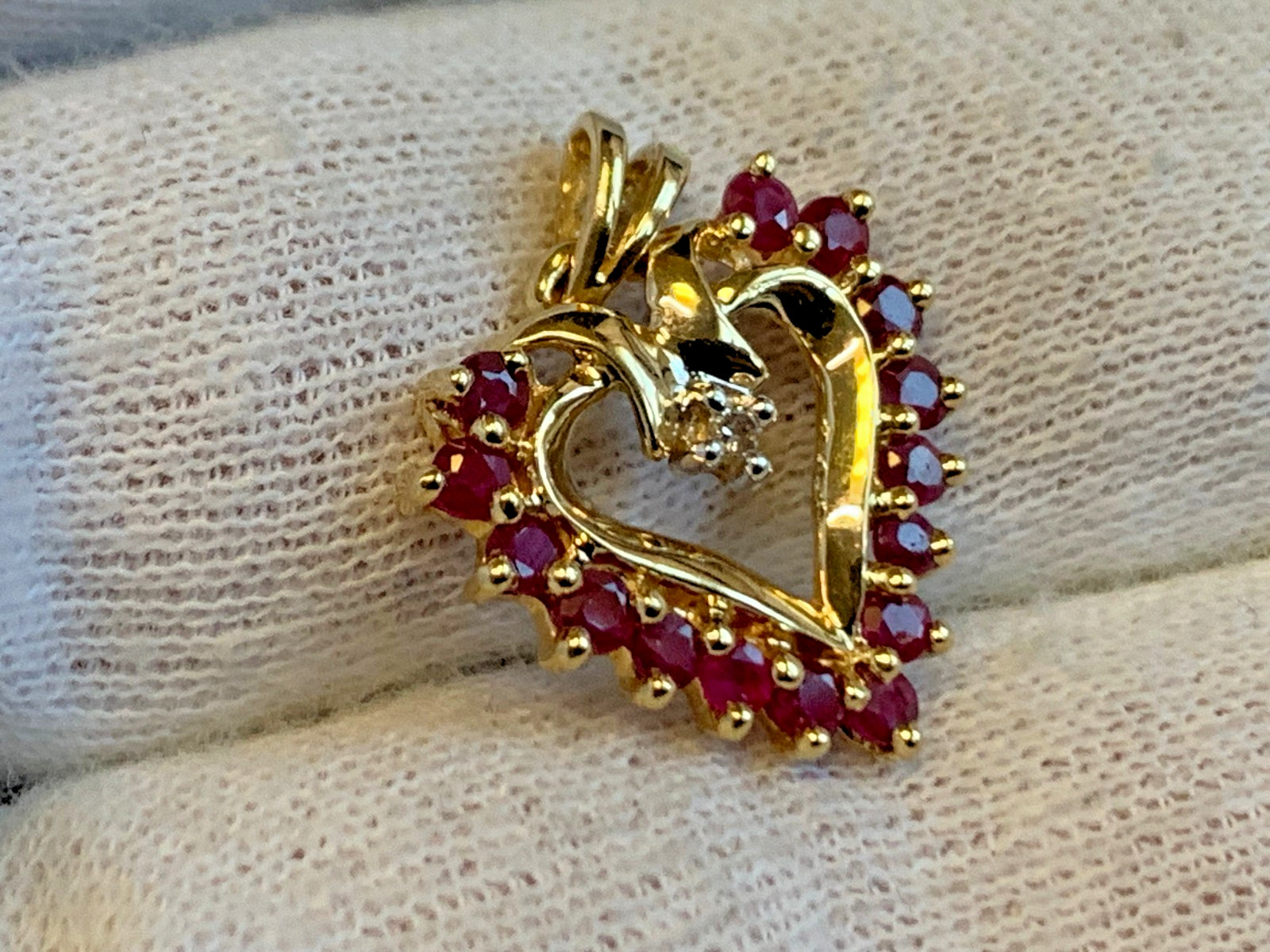 10K Yellow Gold Heart Pendant 1.63g Fine Jewelry Clear & Ruby Color Charm *READ*