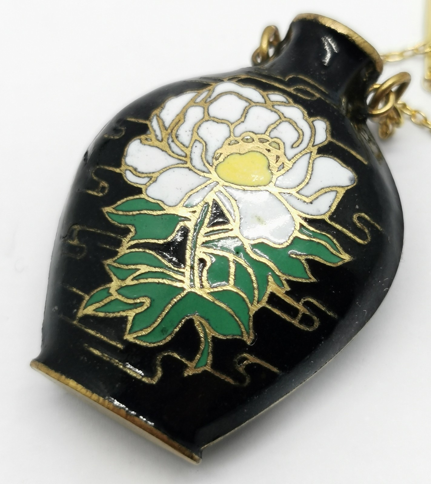 Vtg 1980s Chinese Black Enamel Flower Filigree Vase Urn Pendant Necklace Chain