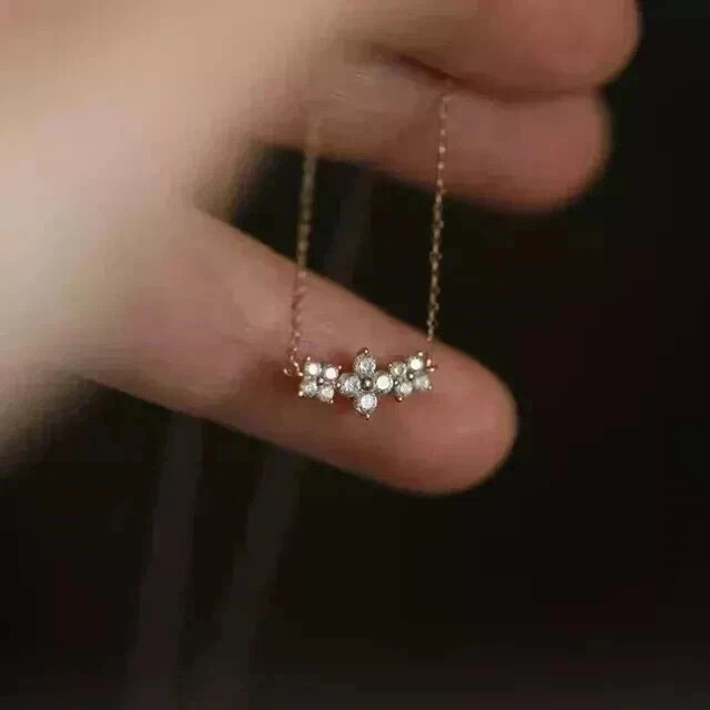 Women’s Beauty Necklace 1 Ct Round Cut Diamond Simulated 14k Yellow Gold Plated