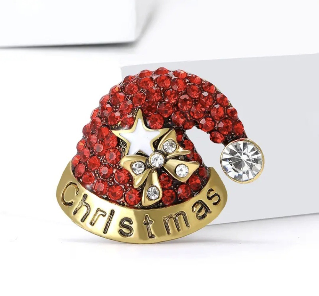3D BETSEY JOHNSON CHRISTMAS CRYSTAL SANTA HAT STAR PENDANT NECKLACE BOX INCLUDED