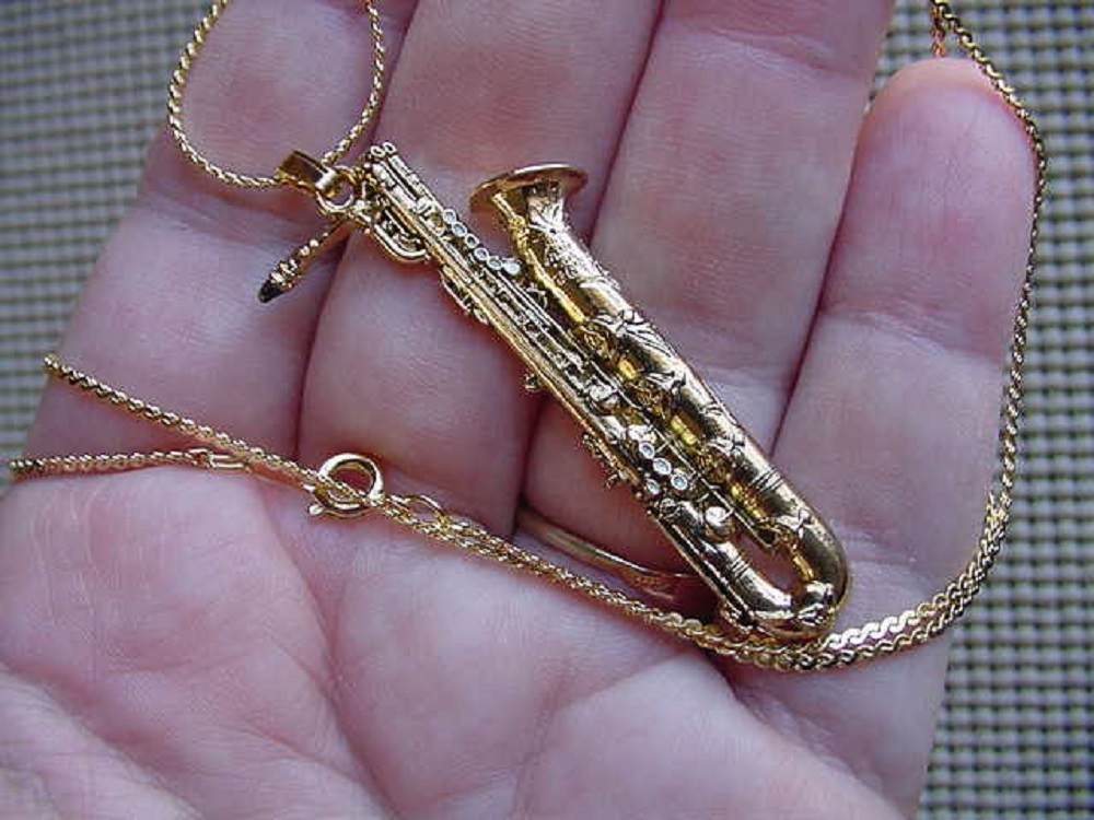 (M-200-E) BARITONE SAXOPHONE sax NECKLACE 24k gold plate PENDANT JEWELRY Selmer