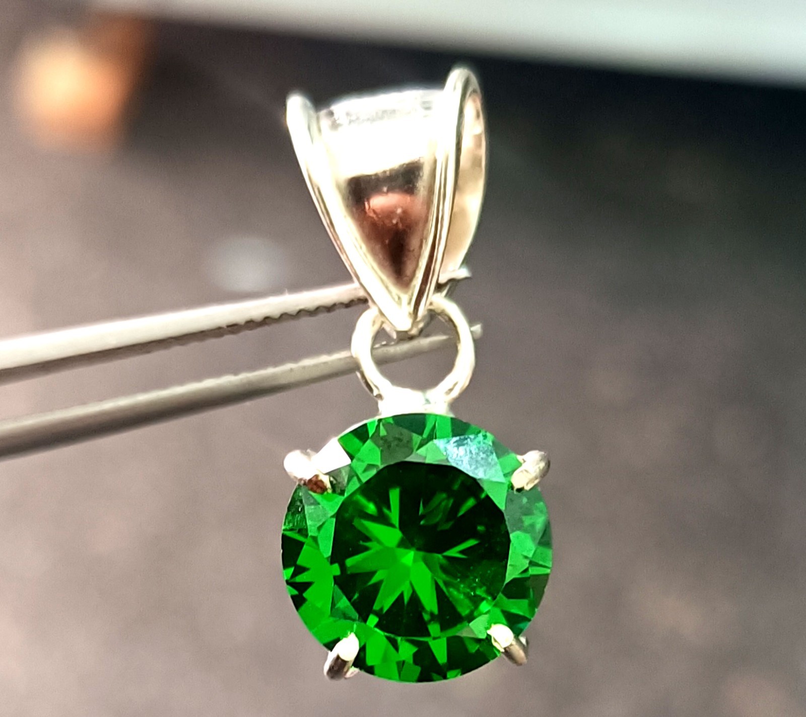 Round Tsavorite Jewelry 22 Ct Green Garnet Sterling Silver Pendant With Chain