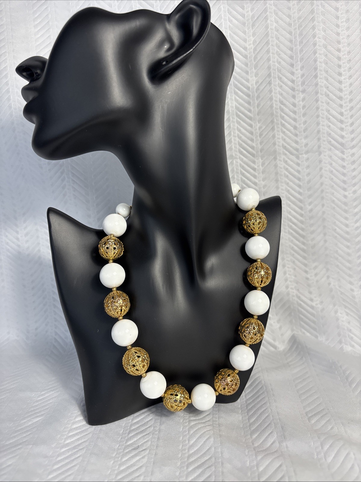 White and Gold Toned Beaded Necklace