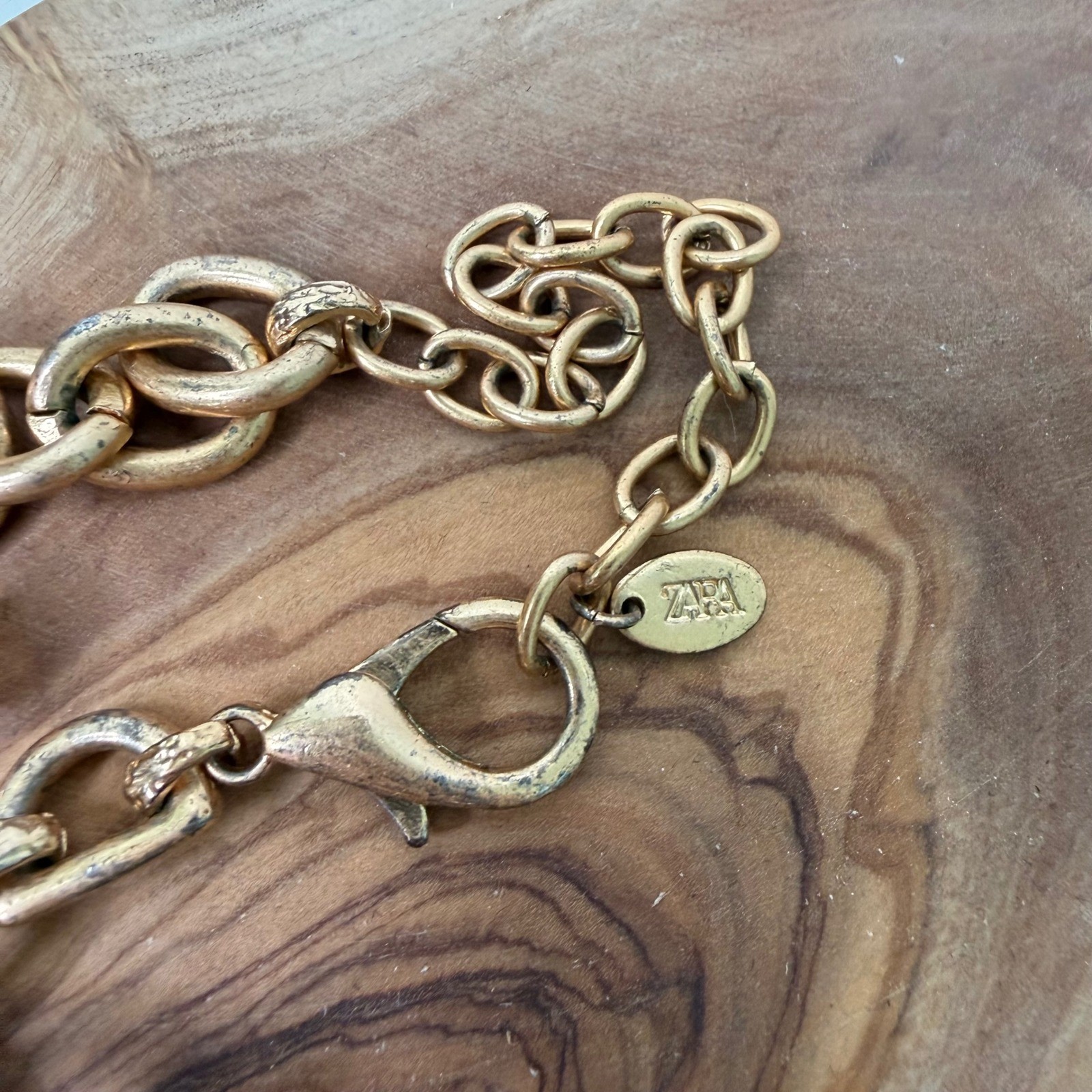 Zara Charm Necklace Womens Gold Greco Roman Bust Vase Chunky Chain Dark Academia