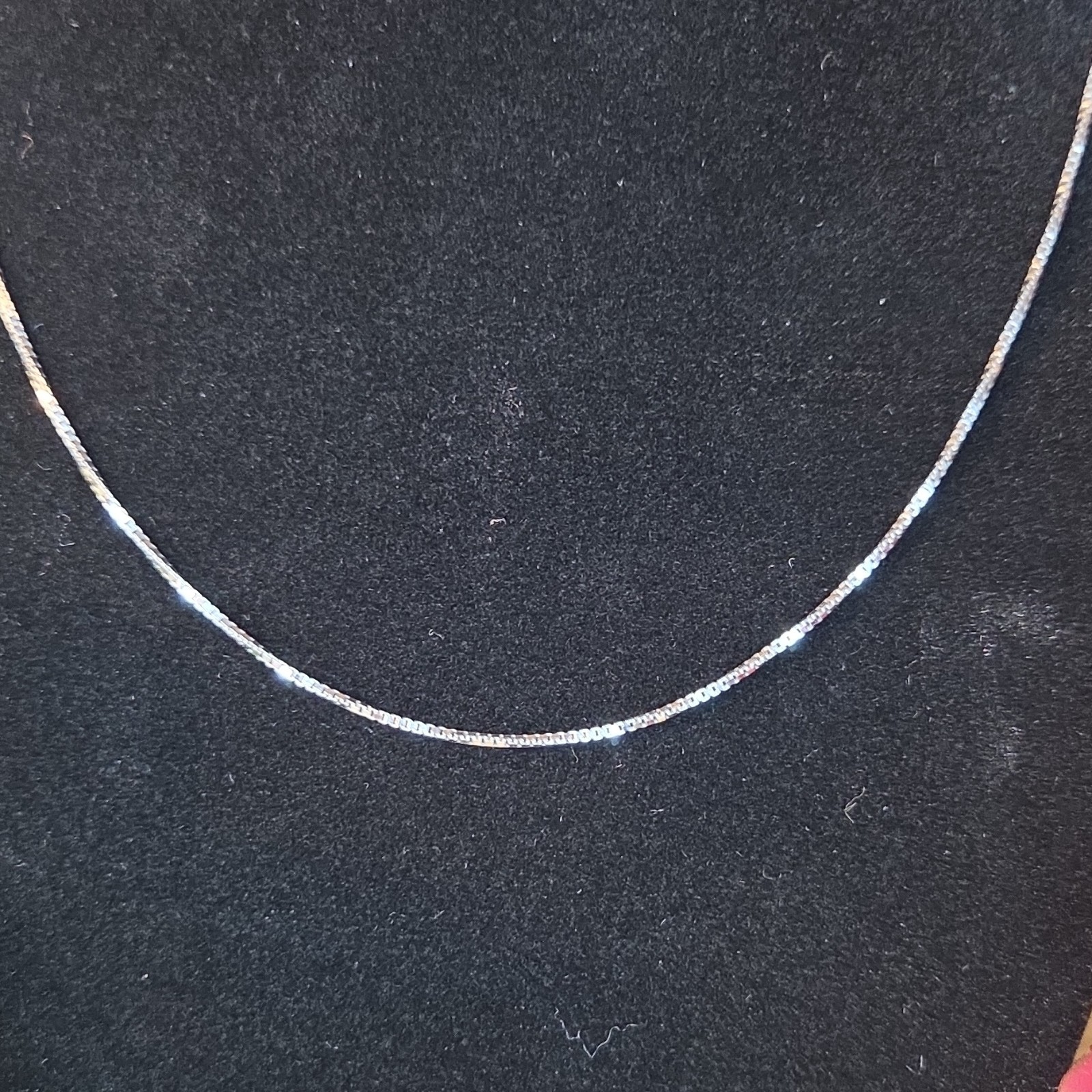 Silver Tone Box Chain Necklace Metal Fashion Jewelry No Stone Undated Era