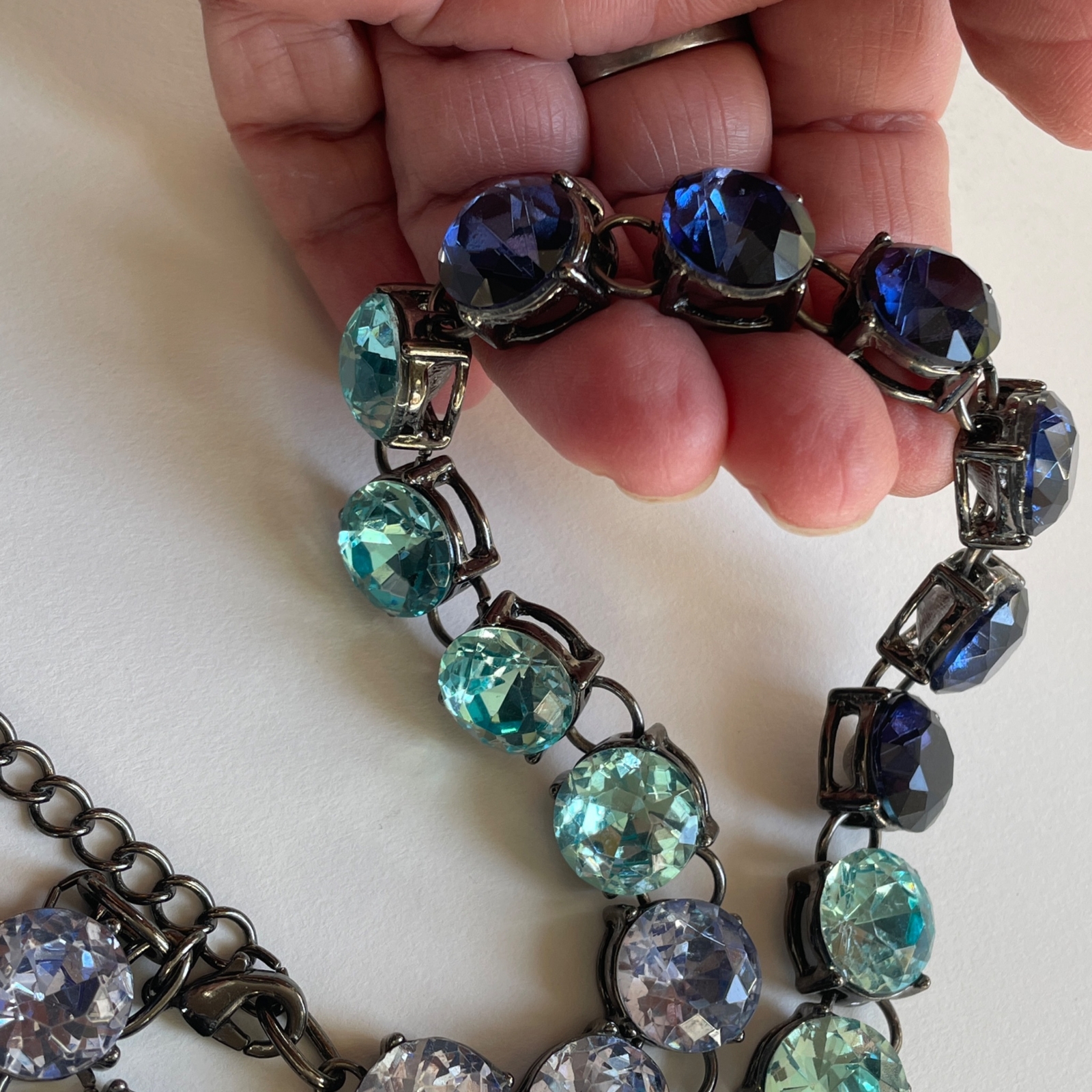 16 – 19″ – 20 Modern Blue Lavender Aqua 20 Gem Collar Chocker Necklace