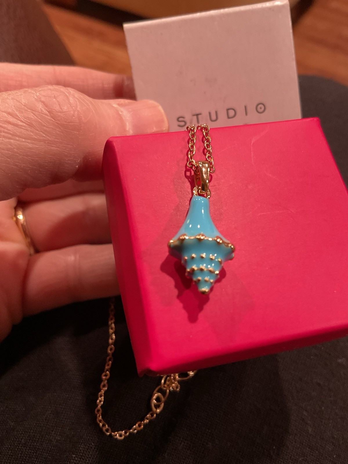 Rare NIB Avon Studio 1886 Turquoise Enamel CONCH seashell Necklace New Nautical