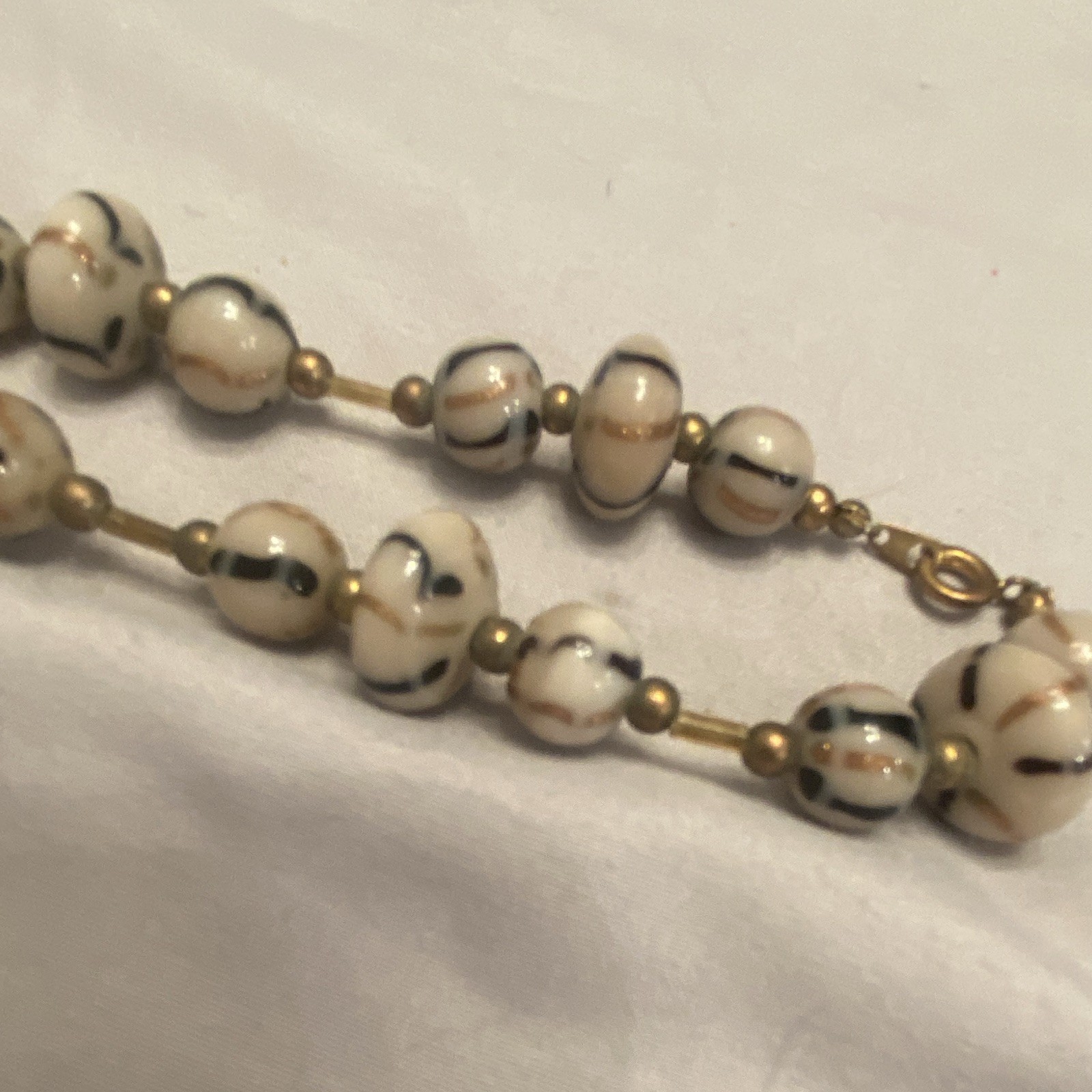 Vintage white Beaded Necklace Gold Tone Ball/Bead Chain 18in Spring Ring Closure