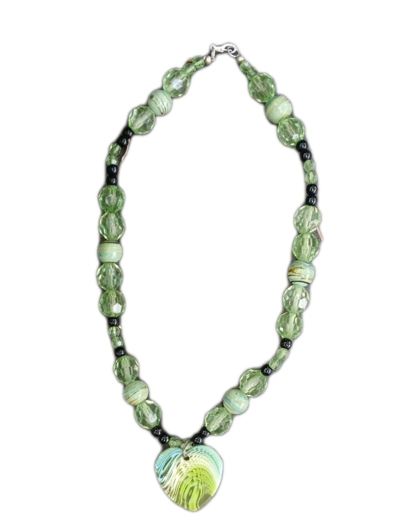 Green Black Glass Beaded Necklace Heart Charm Pendant Lobster Clasp