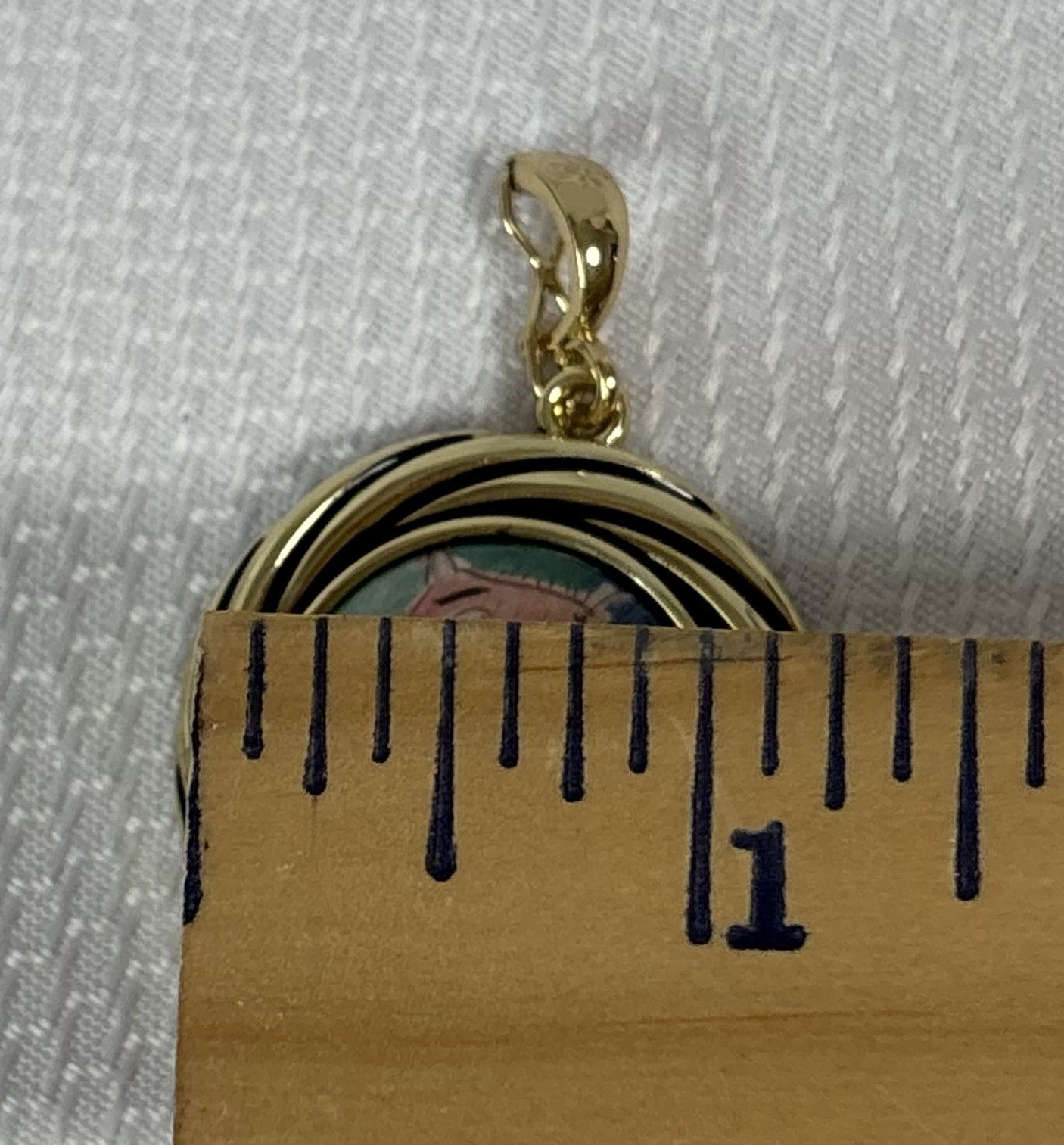 Magnabilities Large Gold Tone Pendant W/1 Magnetic Charm