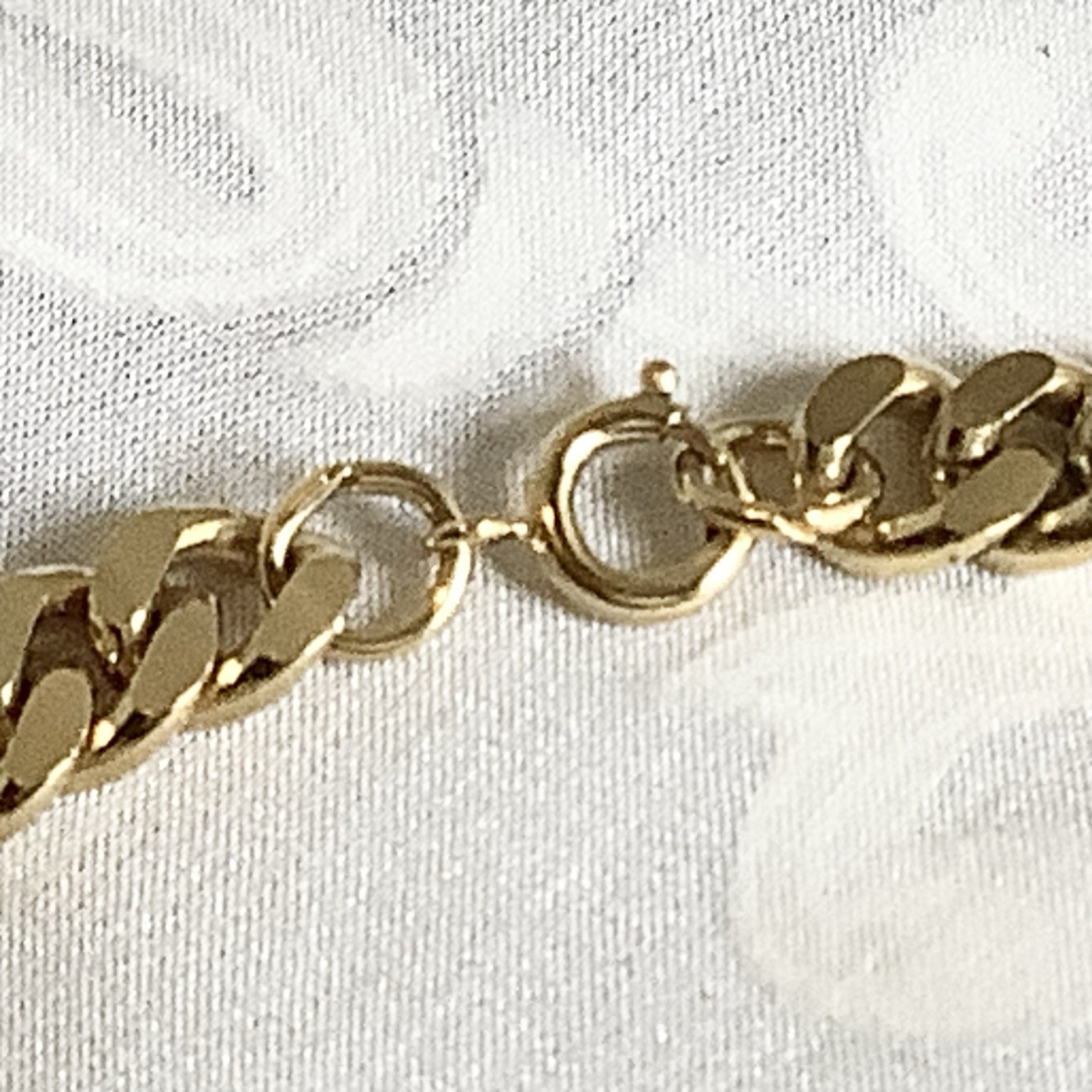 Flat Cuban Link Chain Necklace Gold Tone 18 Inch 9 mm Classic Mens Womens Curb