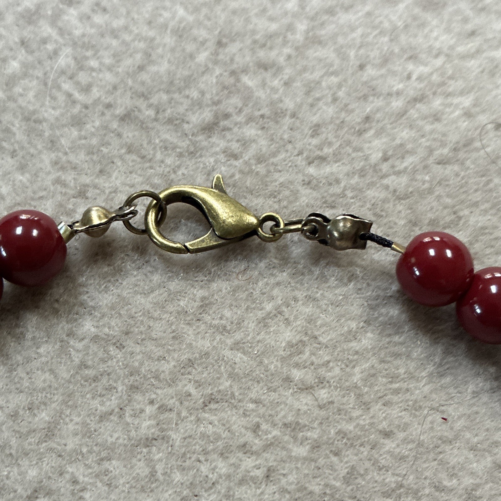 Classic Cherry Red Round Glass/Beaded Strand Necklace w/Lobster Clasp Ball.