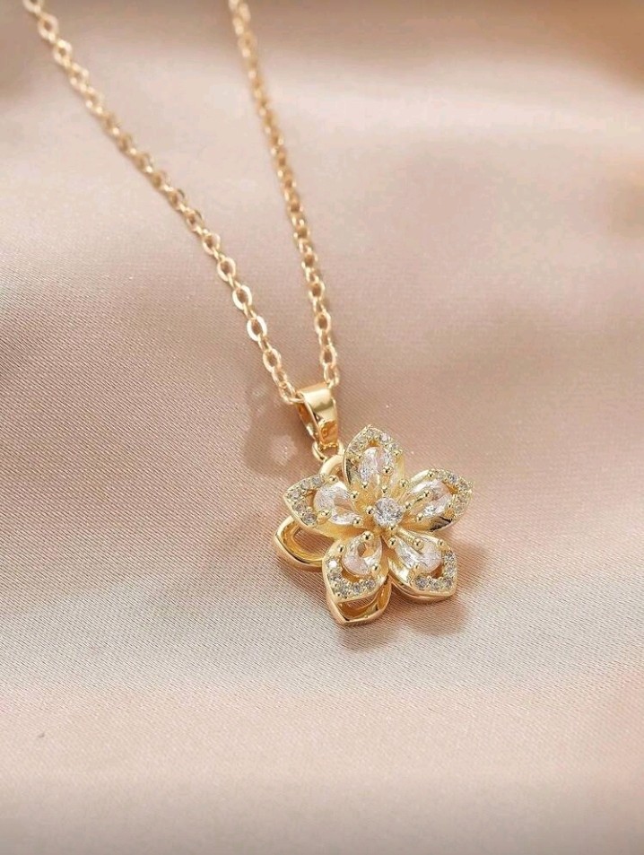 Gold-Plated Copper 5 Leaf Clover Rotating Necklace With White/Colorless Stones