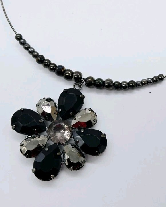 Wire Choker Pendant Necklace Crystal Flower Black Grey Macy’s Wrap Around