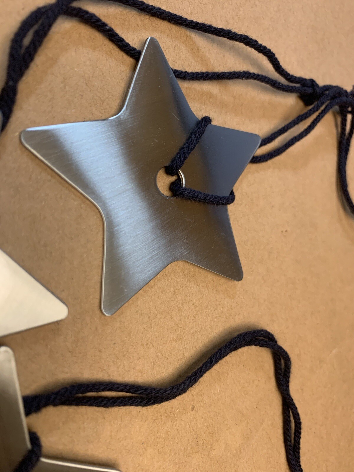 (1) Dior Silver Metal Star Pendant Key Chain Key Ring Bag Charm 100% Authentic