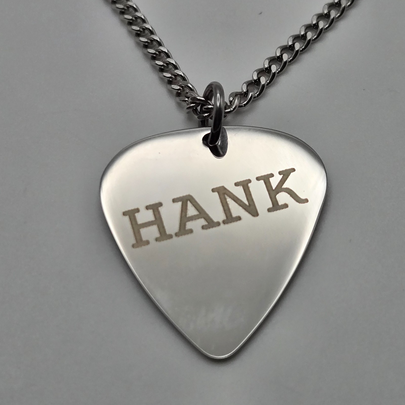 CUSTOM NAME GUITAR PICK CHARM 18″-24″ STAINLESS STEEL CURB CHAIN NECKLACE
