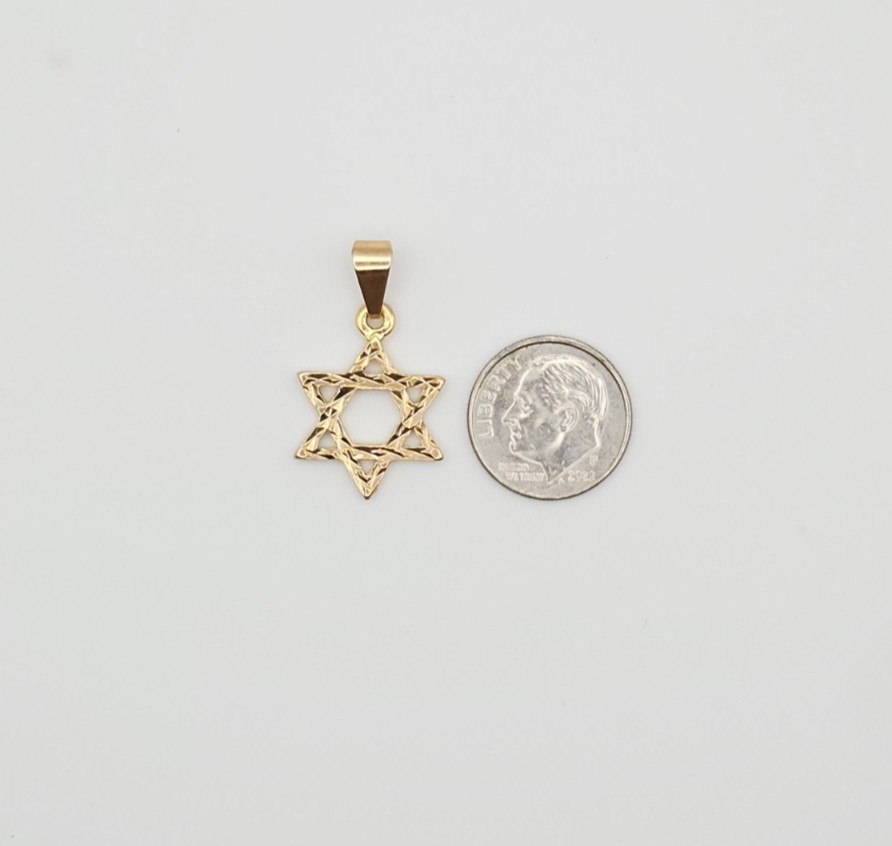 18K GOLD FILLED DAVID STAR PENDANT / ESTRELLA DE DAVID PARA PROTECCION SUERTE