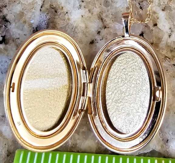 Princess Pride 14kt gf Satin finished Made in USA locket with 18in chain 2 photo