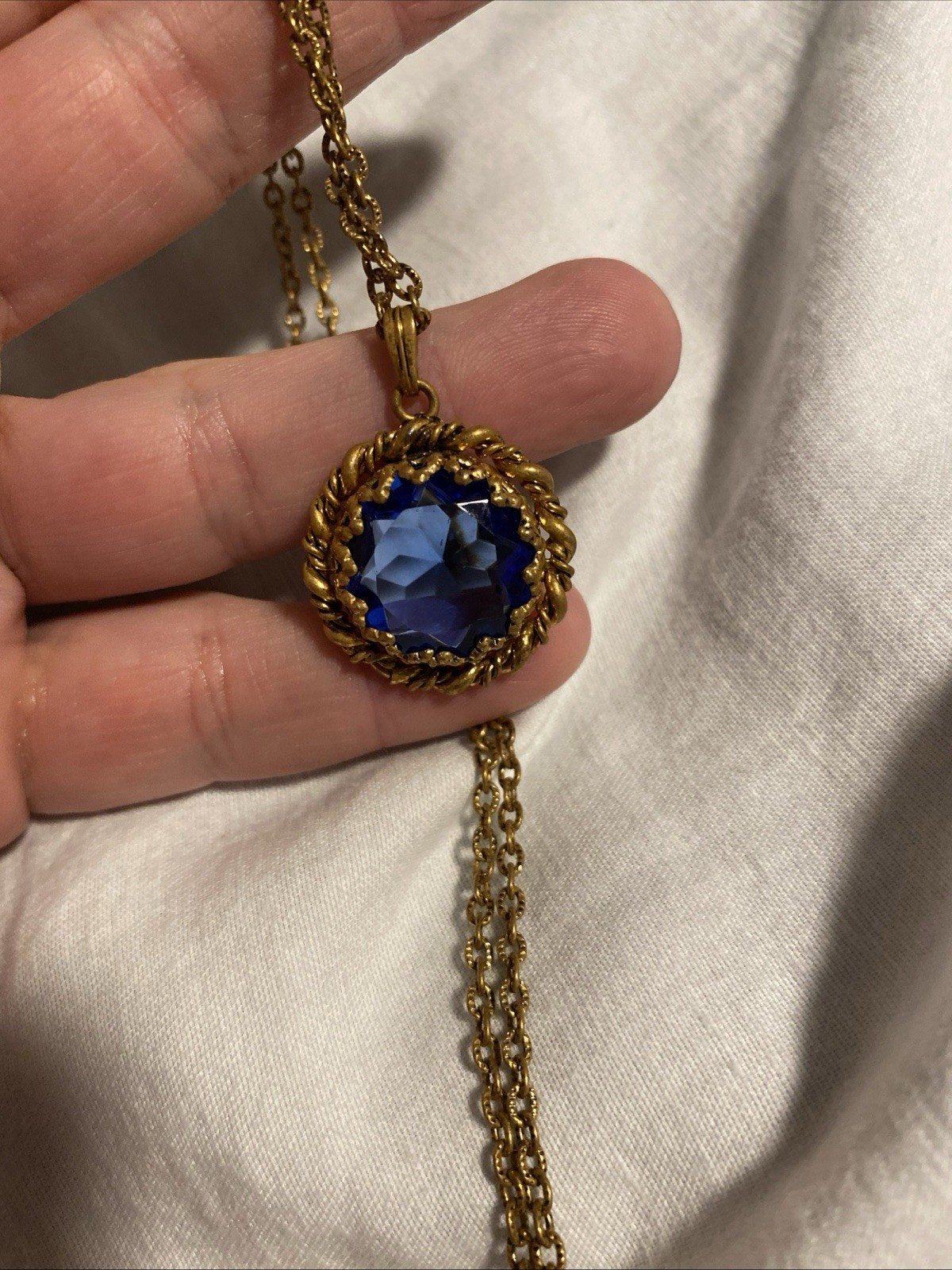 Gold Tone Chain Necklace w/ Round Blue Crystal gem Pendant made in west Germany
