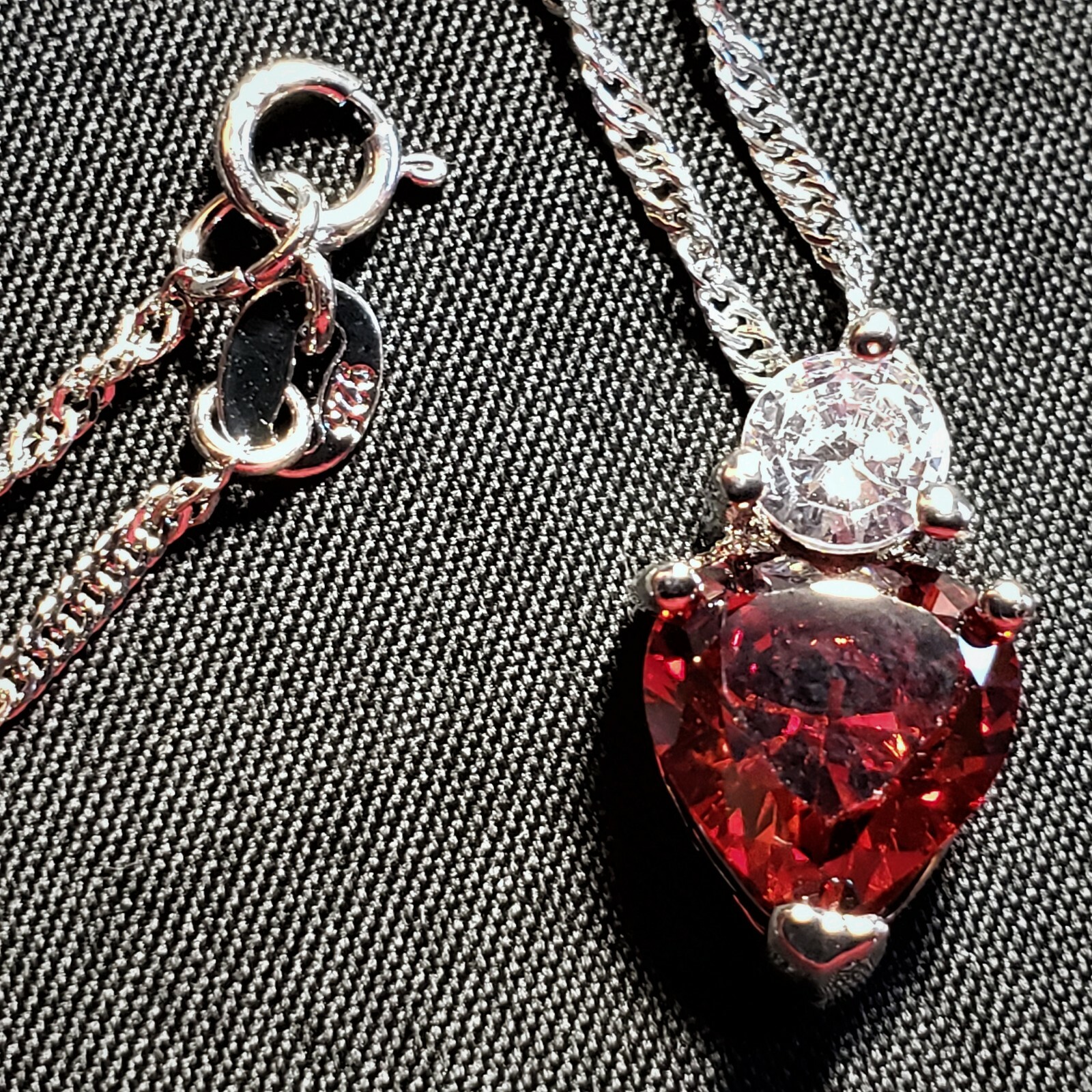 Valentine’s Day Gift/Birthday Gift Necklace Red Heart Shaped Pendant Top Crystal