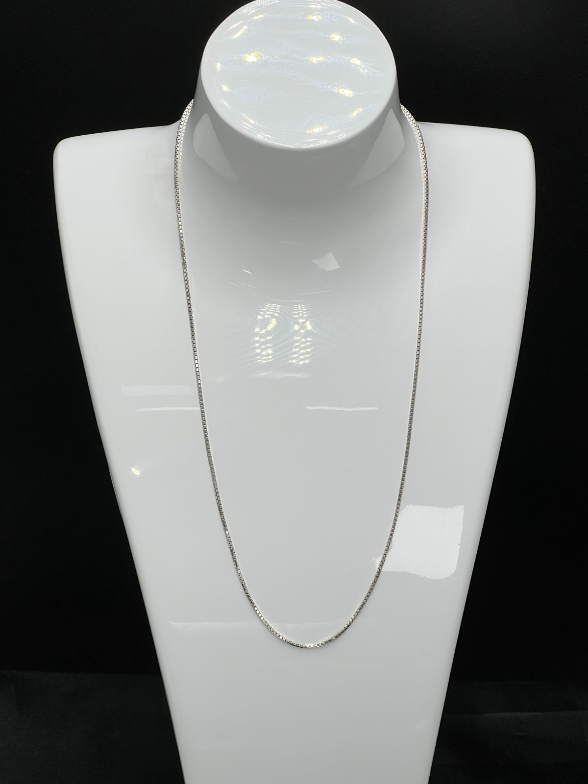 Sterling Silver Venetian Box Chain Necklace – 46cm – 3.25g – Stamped 925
