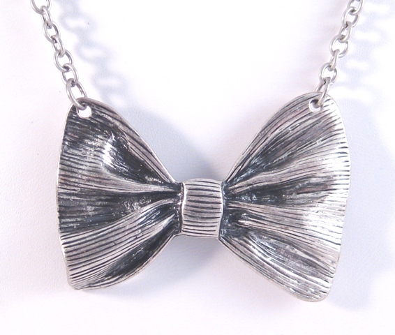 Brand New Adorable Retro Vintage Style Bow Tie Bowtie Necklace #N2036