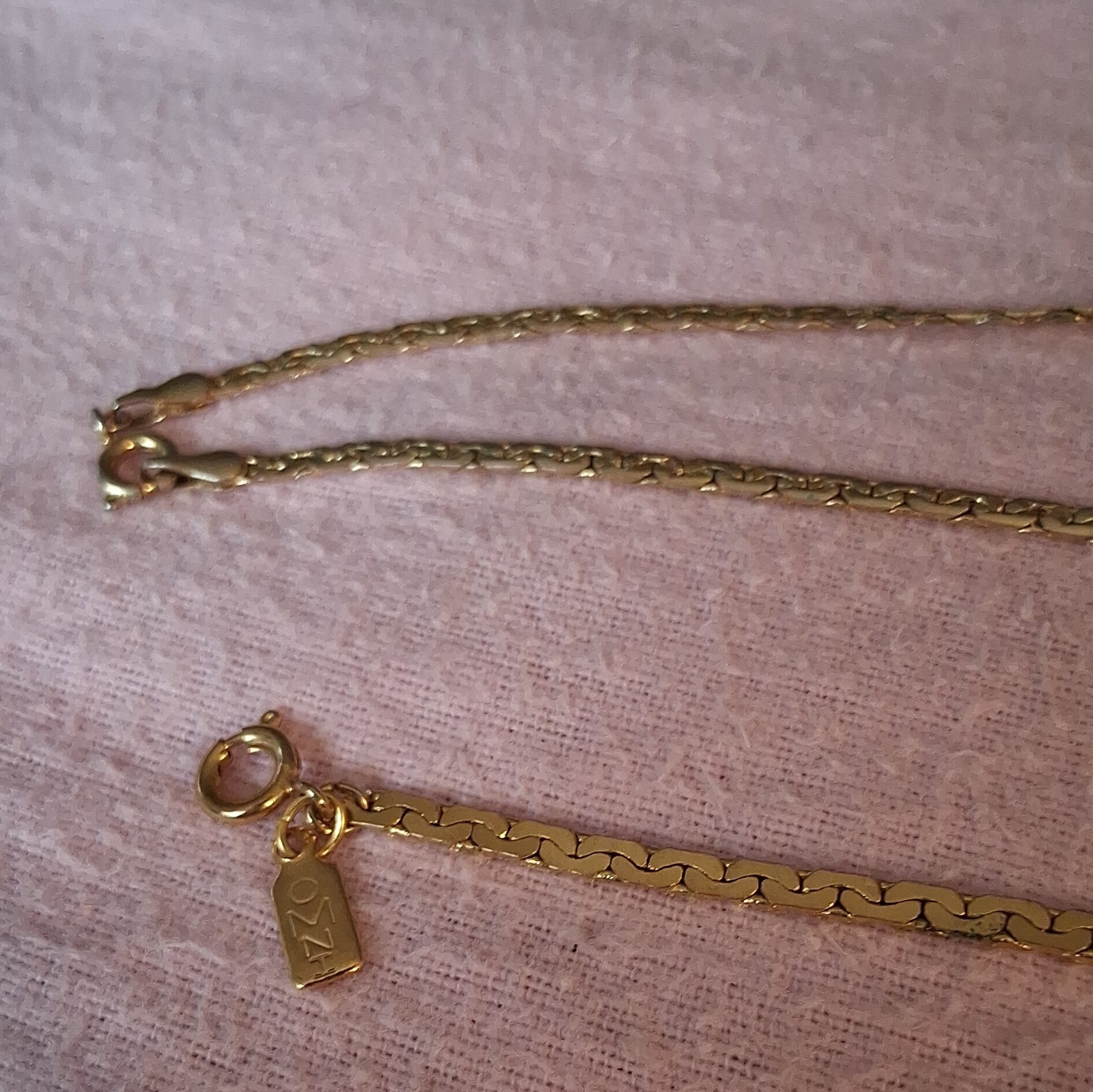Lot 2 Gold Tone Figaro Chain Necklaces CZ/Rhinestone Bar Pendant Lobster