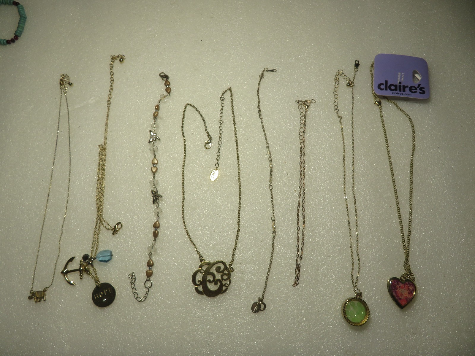 Lot of 8 Jewelry Necklaces Pendant Styles Vary Glod Tone