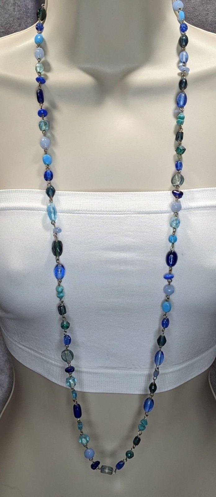 American Eagle Glass Beaded Necklace Blue Silver Preppy Coastal Jewelry