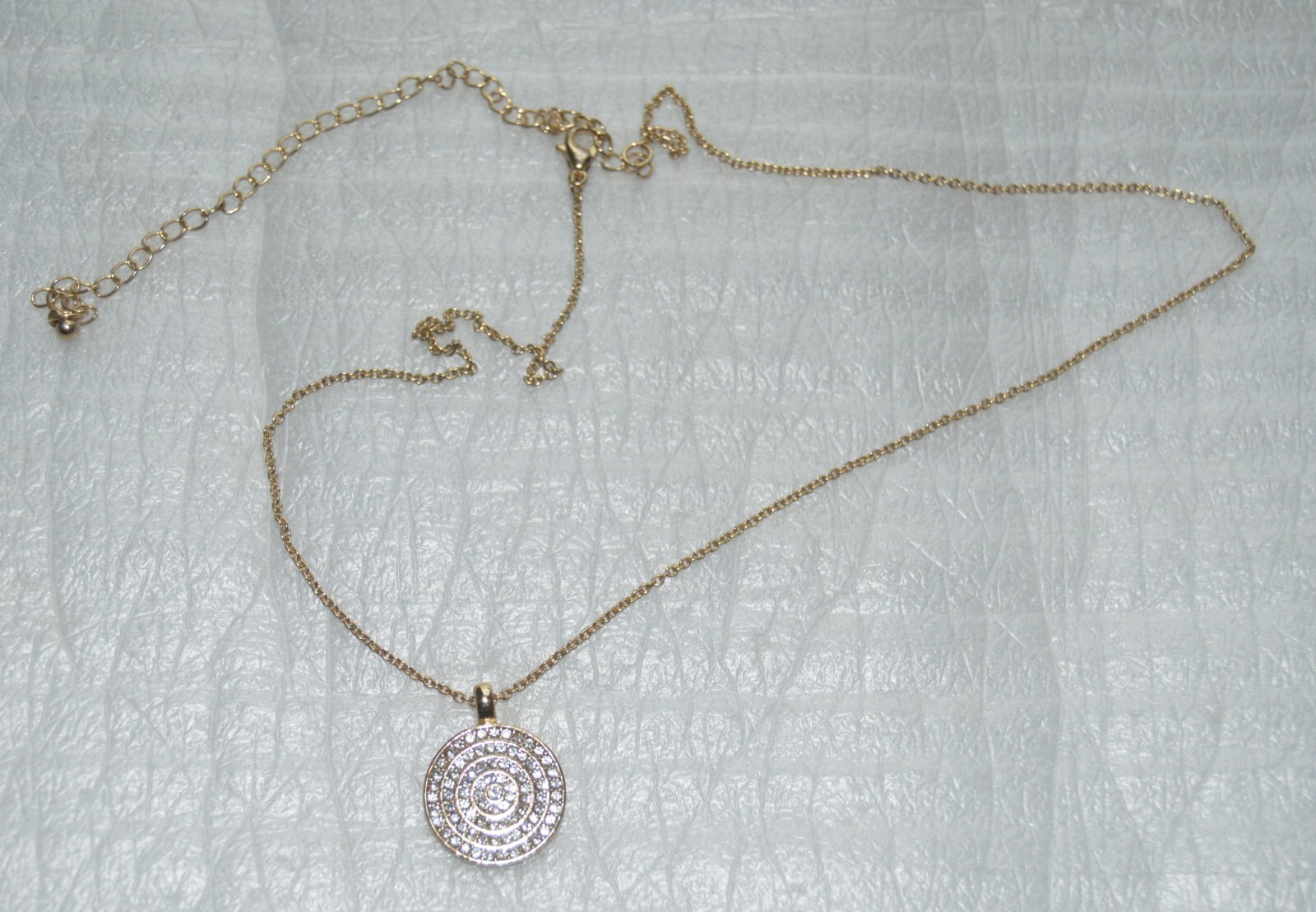 Round Pendant with Clear Settings Gold Tone Necklace 15+ in., Jewelry