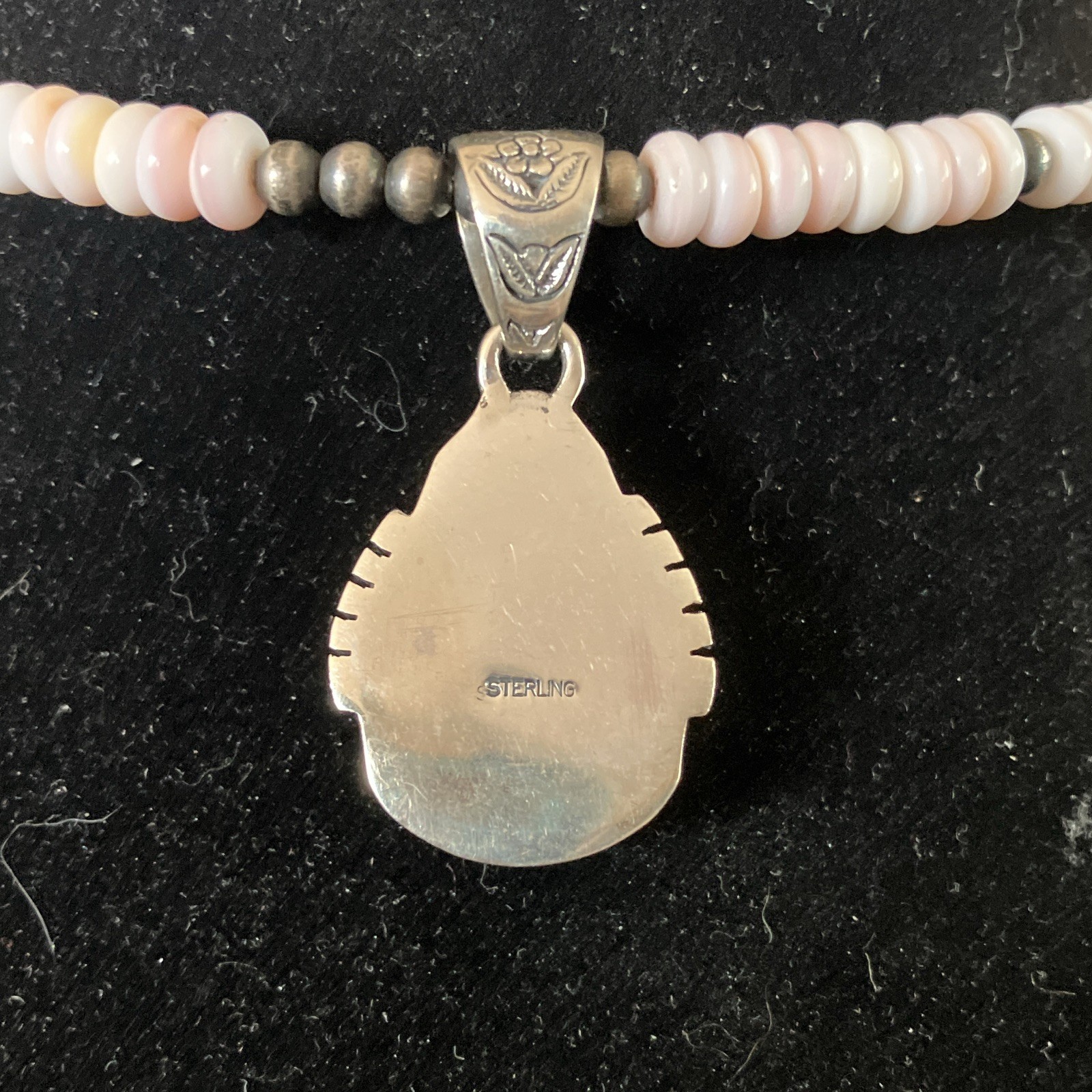 Pink Conch & Sterling Bead Stretch Choker Necklace & Teardrop Pink Conch Pndnt