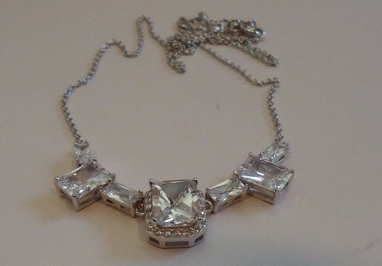 925 STERLING SILVER SQUARE HALO CENTER NECKLACE PENDANT LAB SIMULANT DIAMONDS