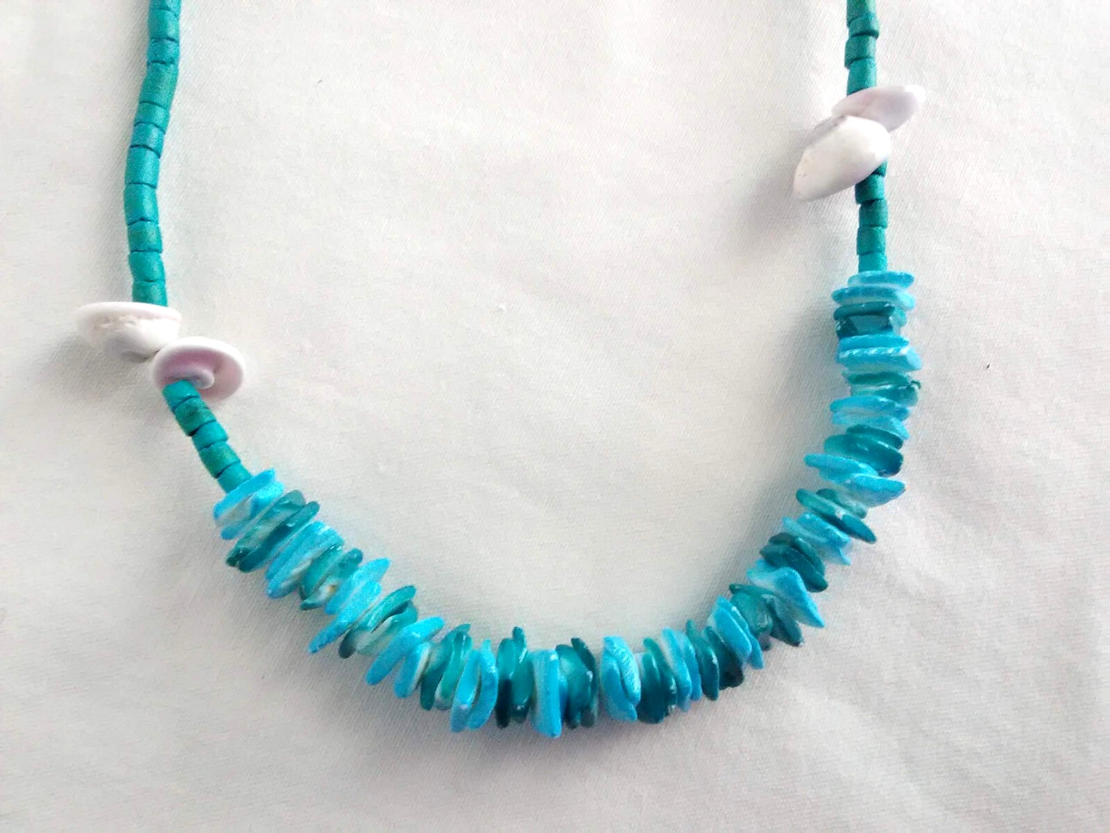 Puka shell Surfer Boho Necklace Ethnic Tribal 17.5″ Gift USA Seller New