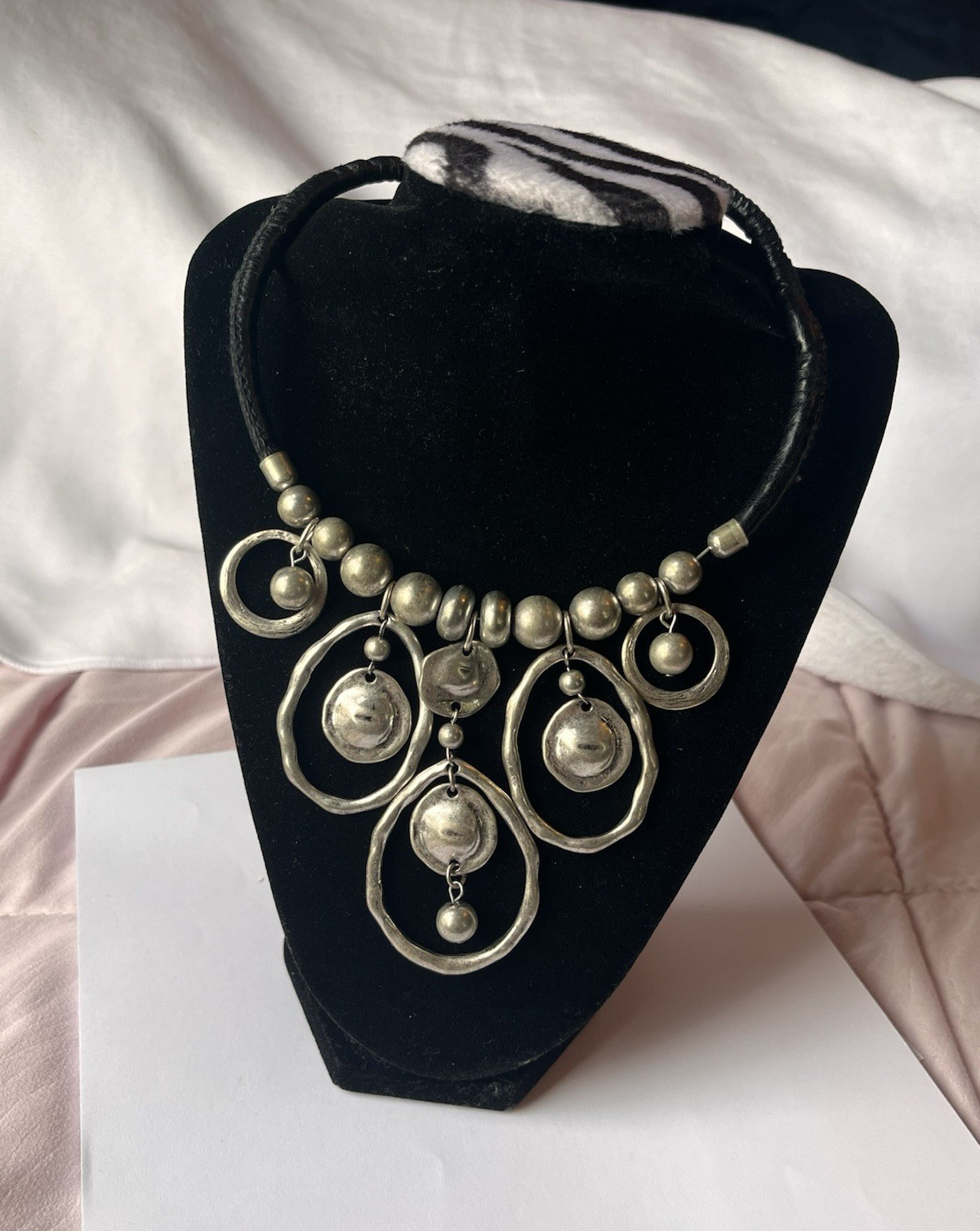 Vintage choker