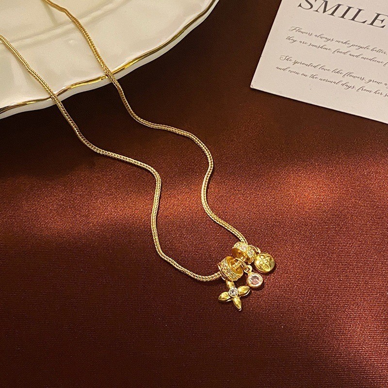14k Gold-plated Zircon Inlaid Necklace Women’s Star Pendant Collarbone Chain