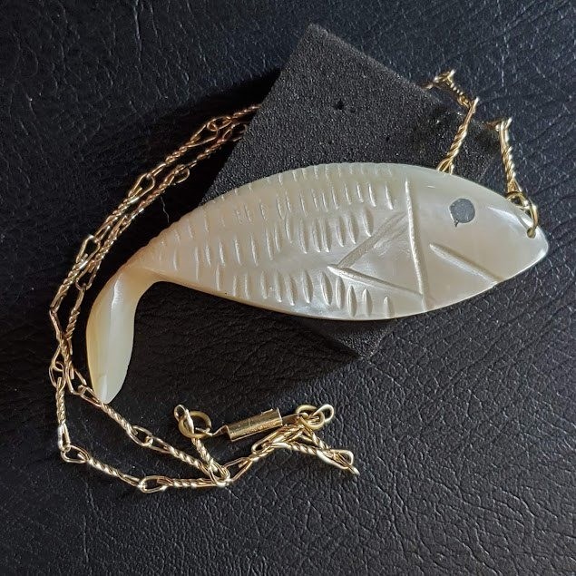 Carved Shell Fish Pendant Necklace Silver Tone Chain White Coastal Boho