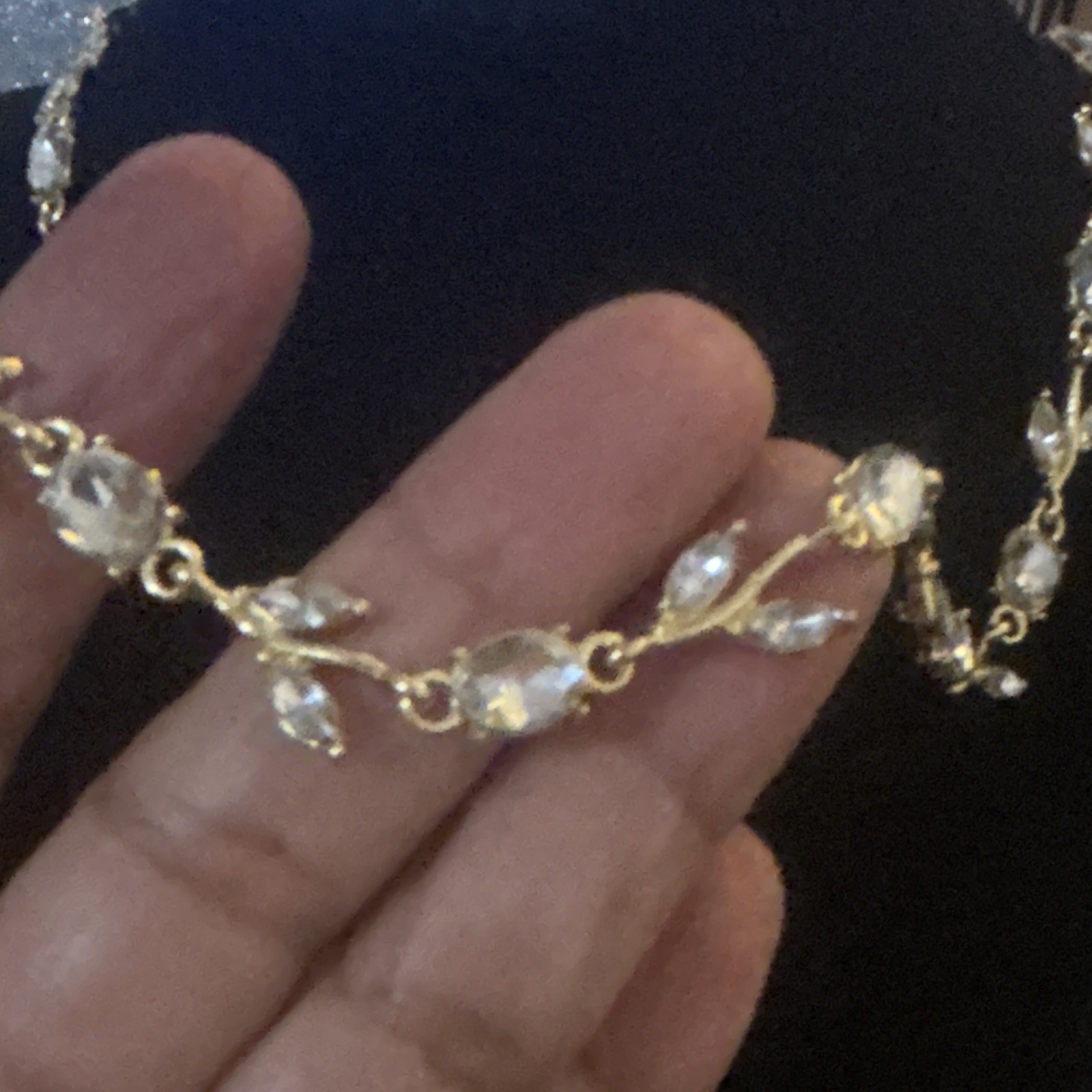 18” Gold Tone Link Chain Necklace Clear Crystal Floral Leaf Rhinestone Box Clasp
