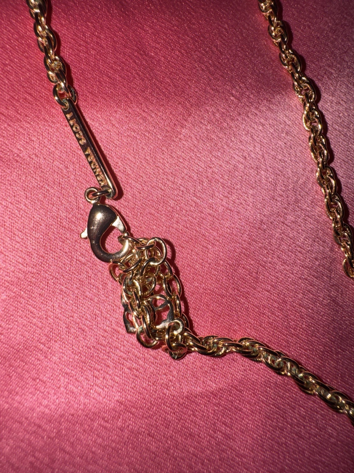 Gold Tone Rope Chain Necklace Gray Oval Agate Pendant Tassel Lobster Clasp
