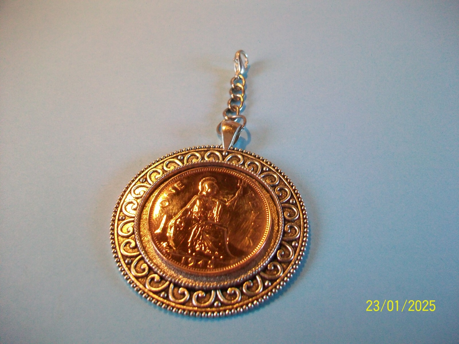 PENNY COIN – BRITANNIA – LIMITED EDITION CASED PENDANT – 1896 to 1967