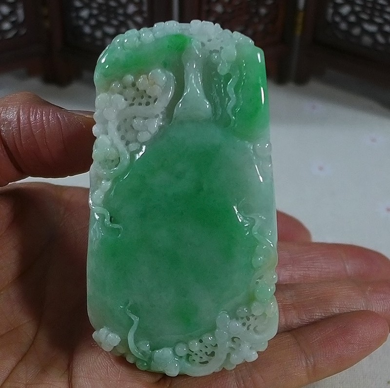 Cer’d Natural Type A Green Jadeite Jade Peaceful Kwan-yin Flower Pendant 9407